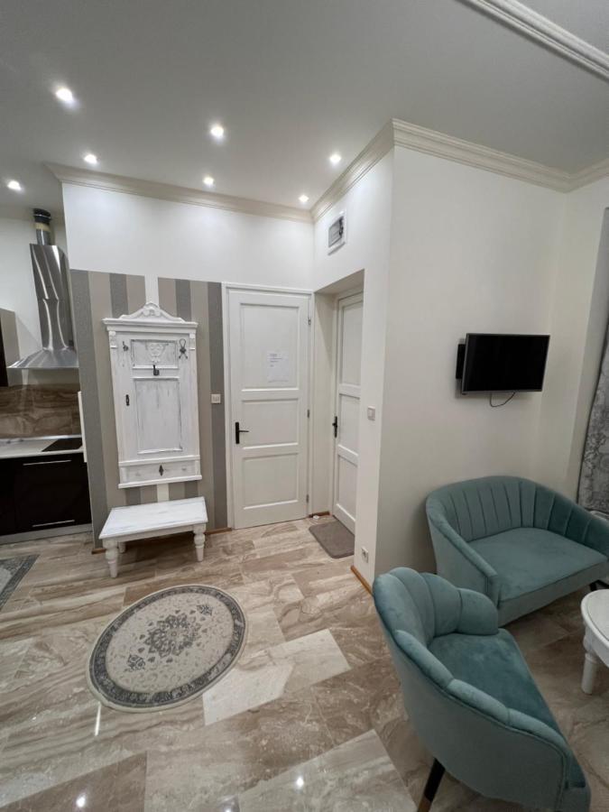 Kalitka Apartman Eger Bagian luar foto